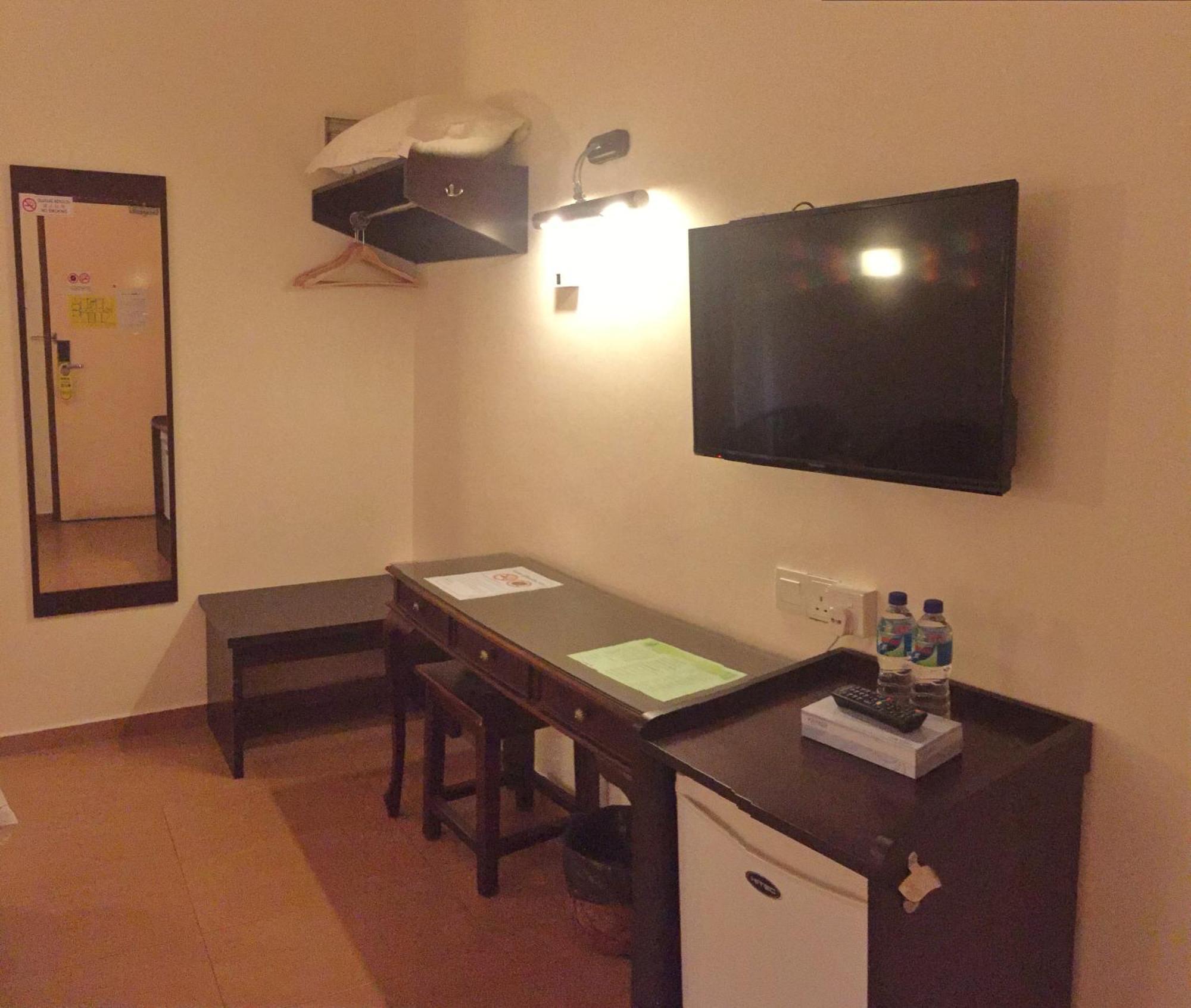 Pontian Garden Hotel Pontian Kecil Extérieur photo